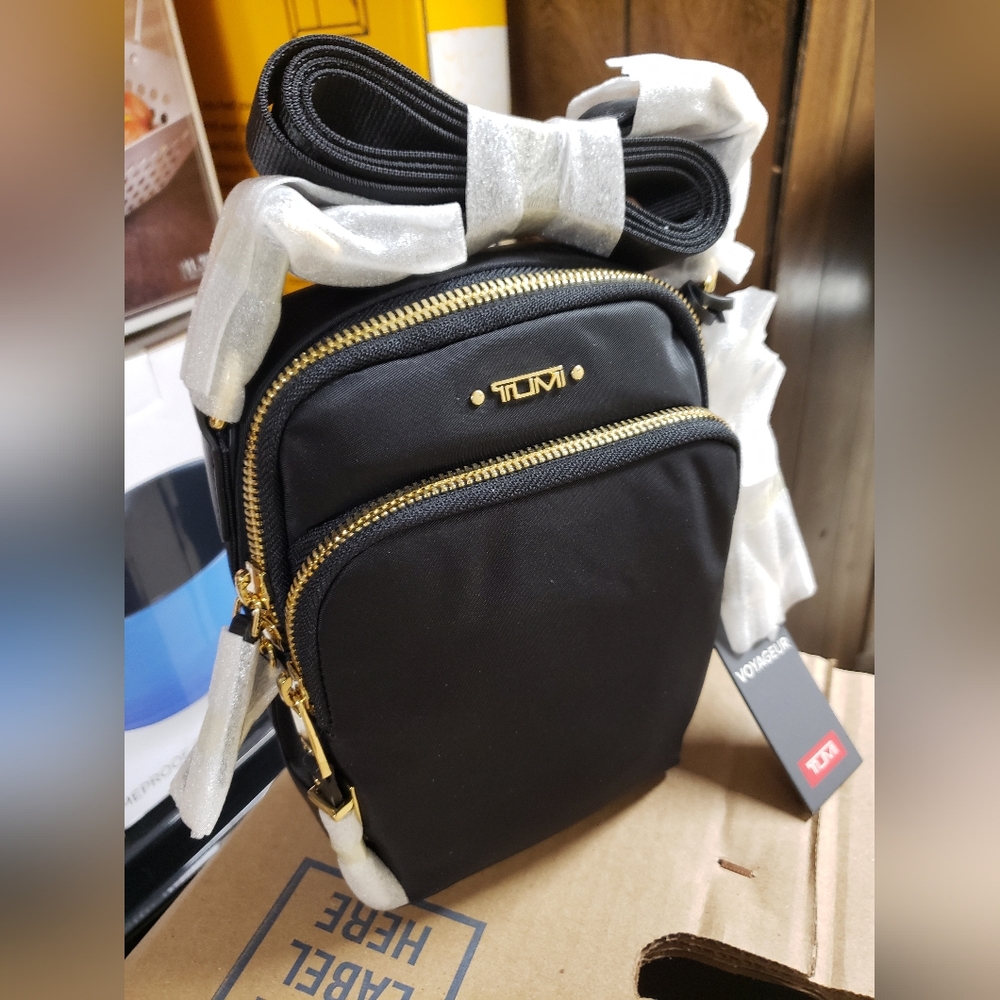 New Tumi Voyageur Ruma Crossbody Bag, Black Nylon & Leather Small Purse